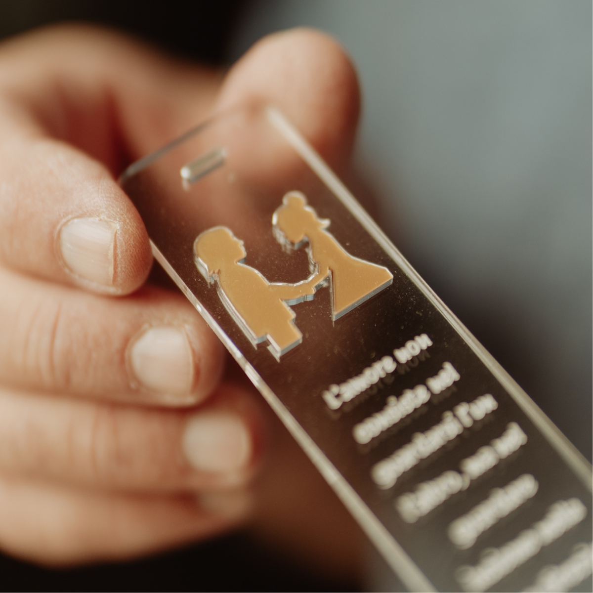 Segnalibro in plexiglass con sposini e doppio inserto acrilico oro