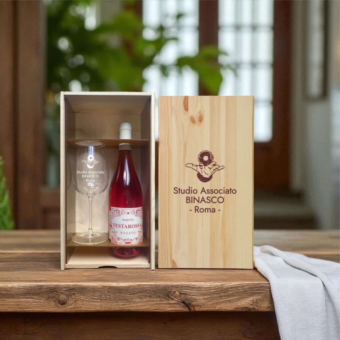 cassetta in legno porta calice e bottiglia personalizzata con incisone laser