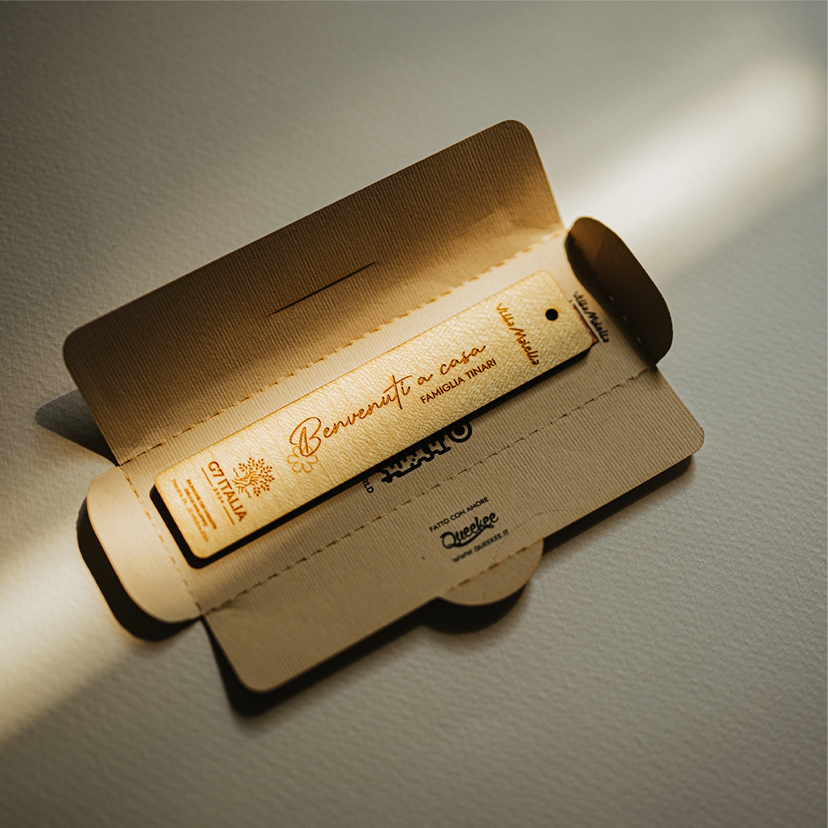 segnalibro in legno personalizzato con incisione laser